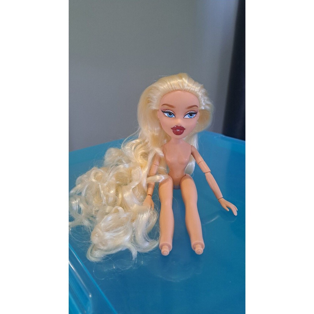 2001 bratz cloe doll